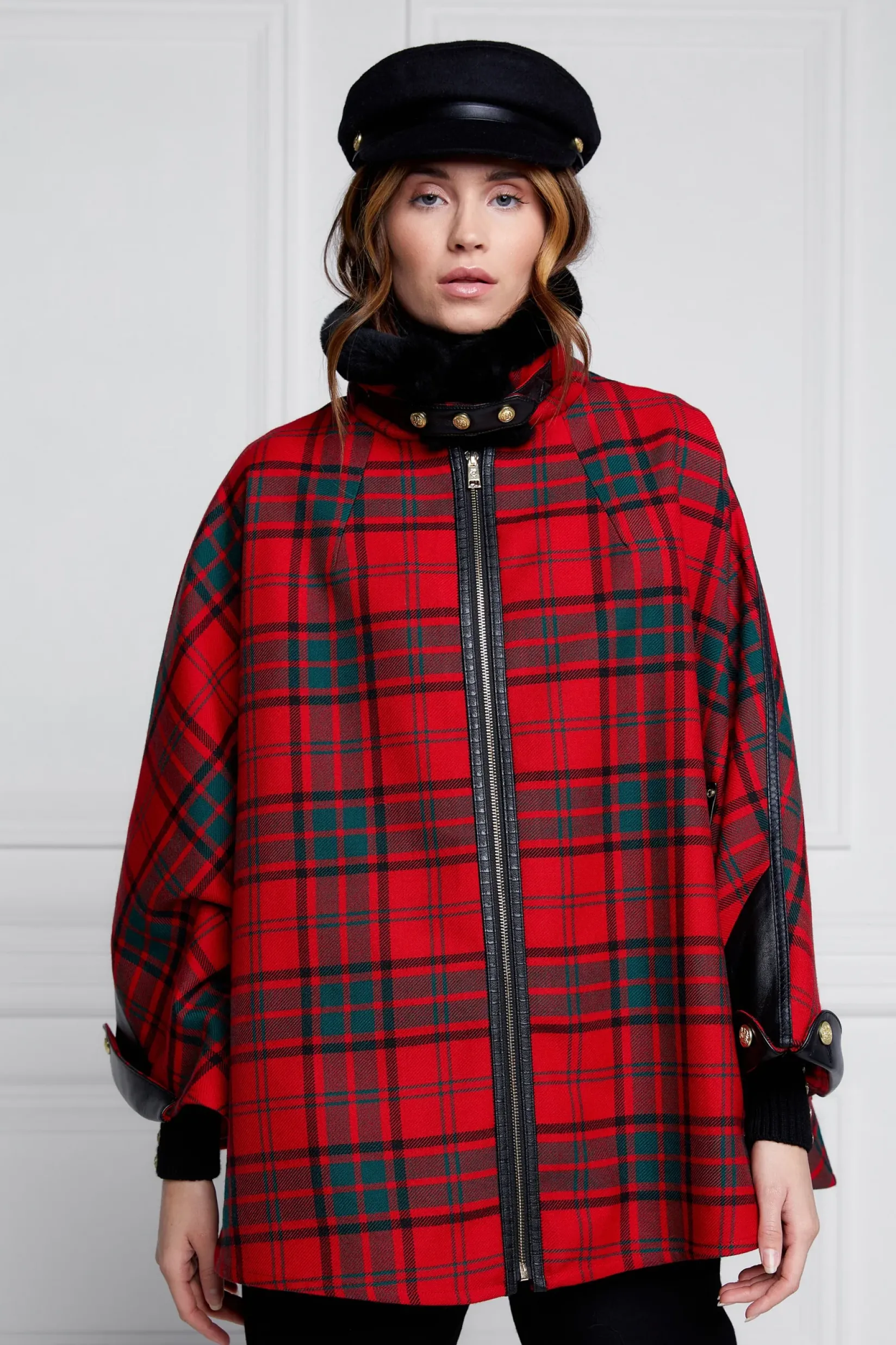 Holland Cooper Capes-Chiltern Cape Red Tartan