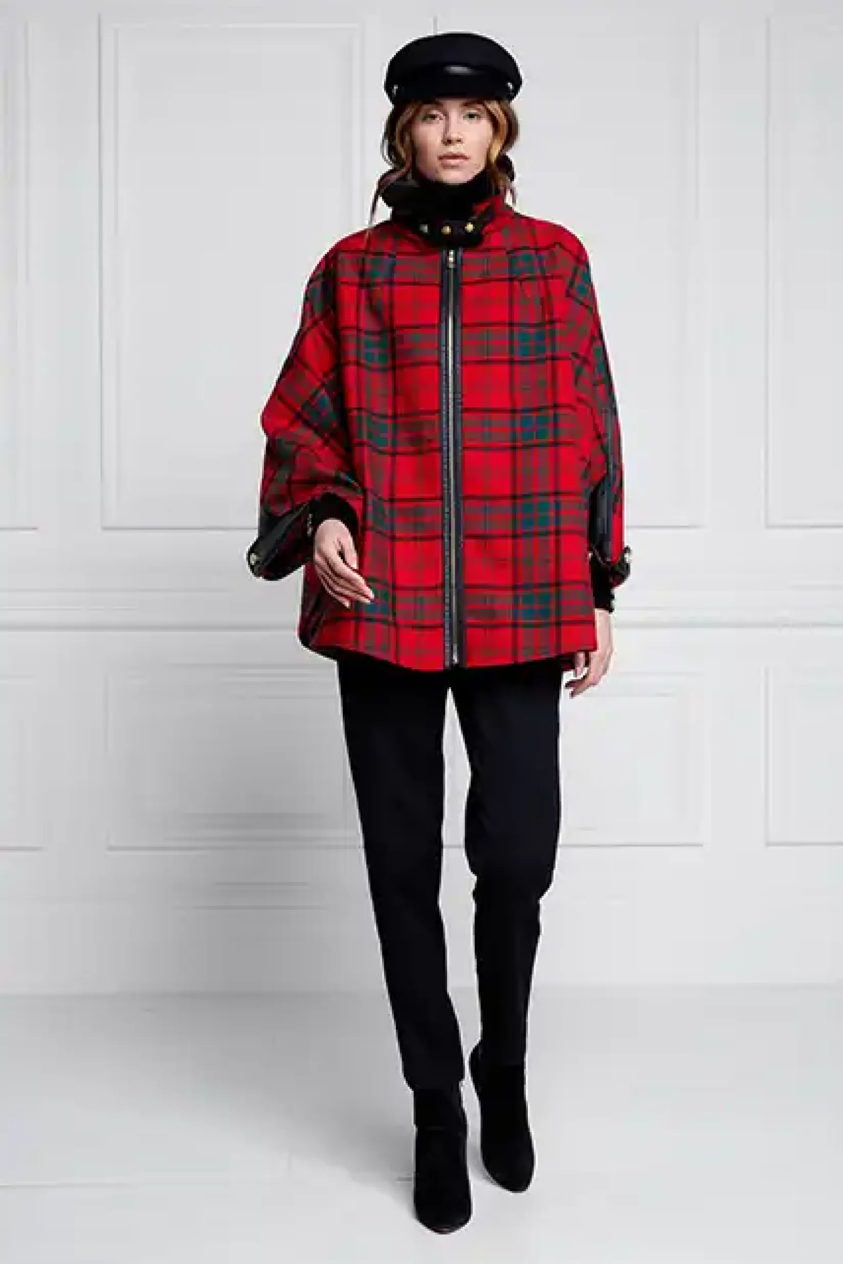 Holland Cooper Capes-Chiltern Cape Red Tartan