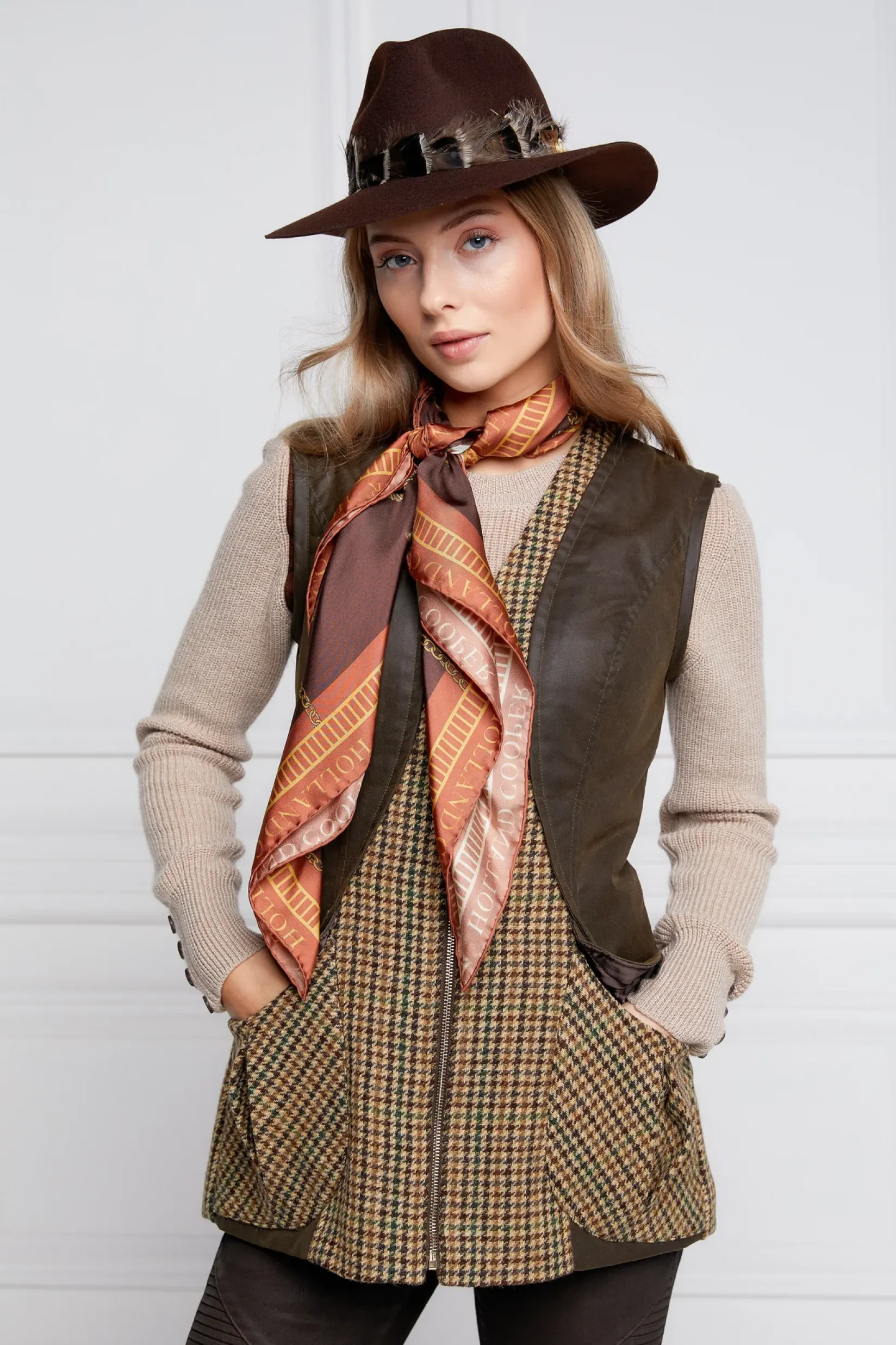 Holland Cooper Gilets-Field Vest Hailes Green Tweed
