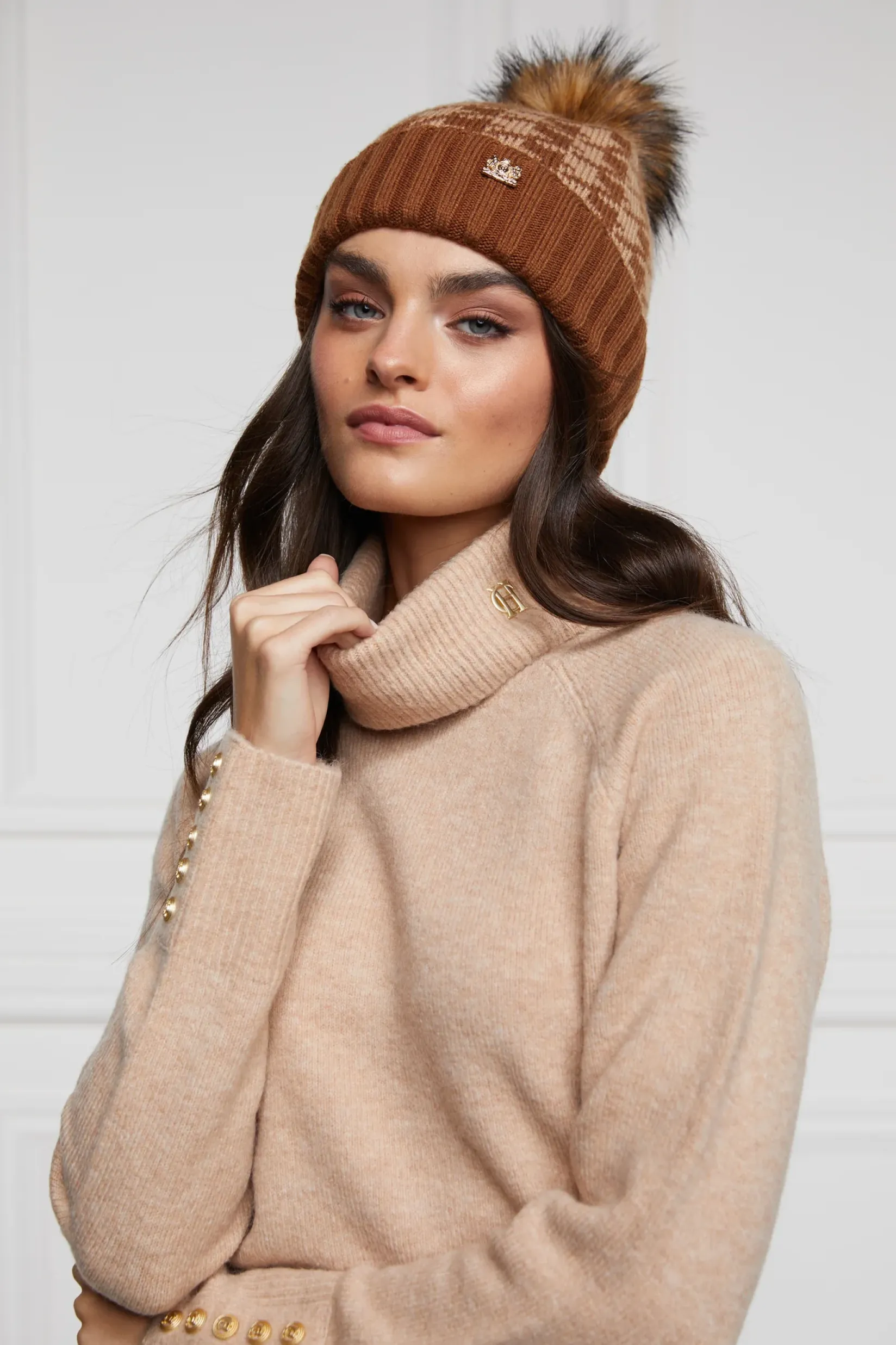 Holland Cooper Jade's Top Picks-Heritage Bobble Hat Toffee Houndstooth