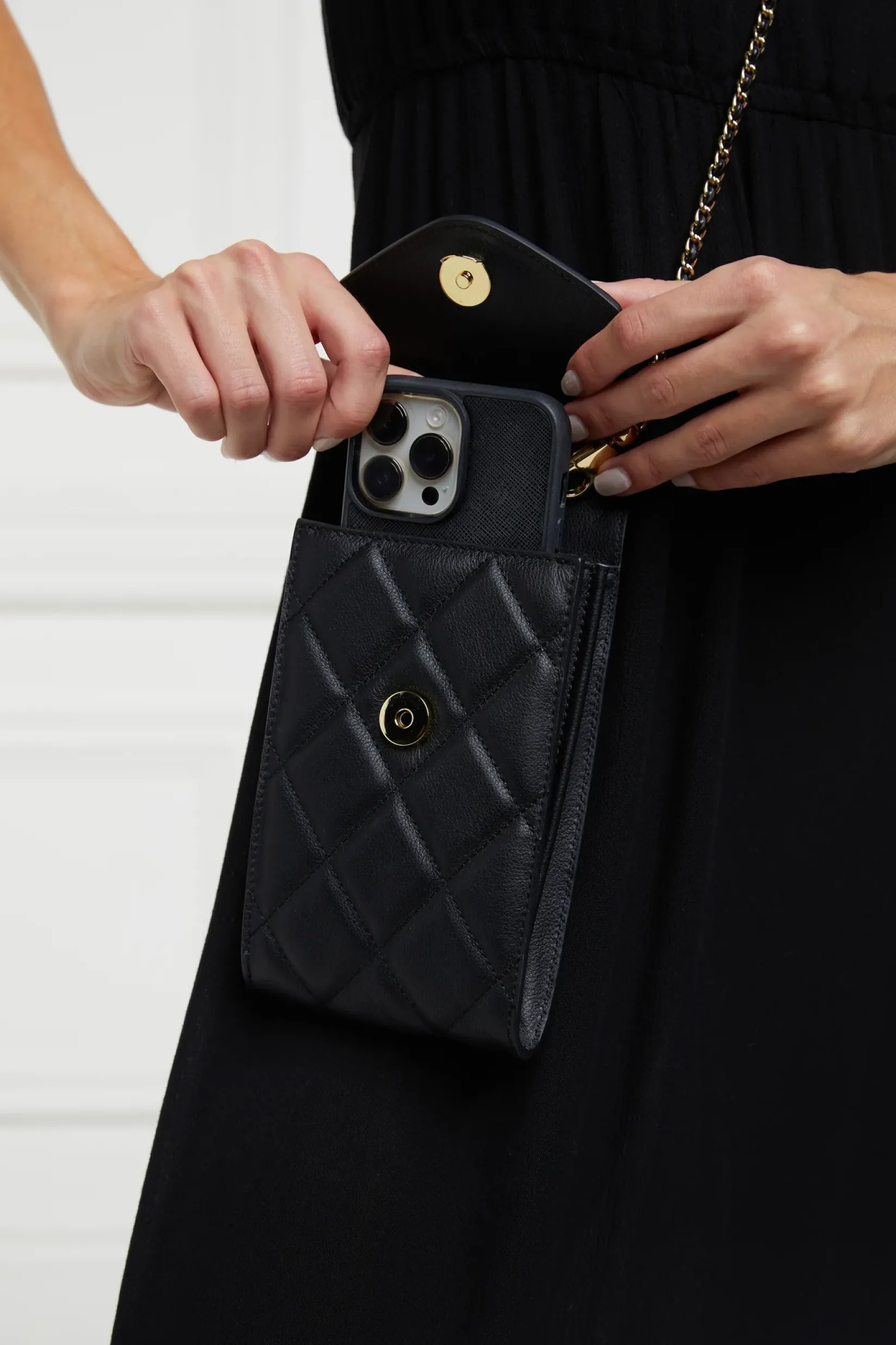 Holland Cooper The Perfect Gesture|Gifts For Her-Knightsbridge Phone Pouch Black Quilted