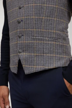 Holland Cooper Waistcoats|Shop By Product-St James Waistcoat Prince of Wales Navy